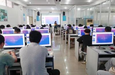 天琥教育走进广东职业技校课堂 为大学生求职指点迷津，聚焦非学历电脑设计职业技能培训